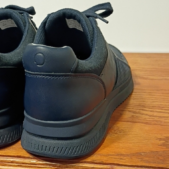 O by Everlane - Dark Blue - Picture 10 of 11